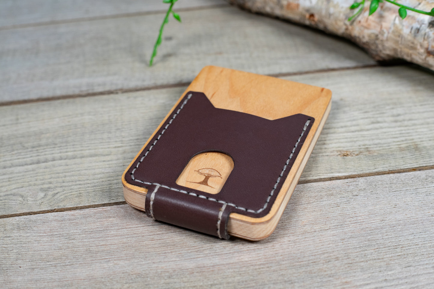 TreeShell Maple Wood & Leather Wallet with Magnetic Money Clip