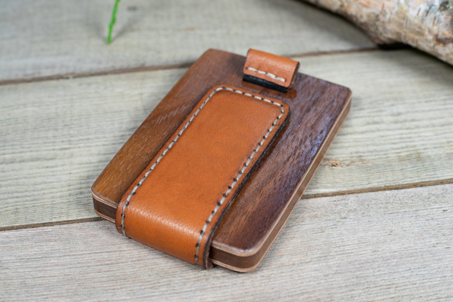 TreeShell Walnut Wood & Leather Wallet with Magnetic Money Clip