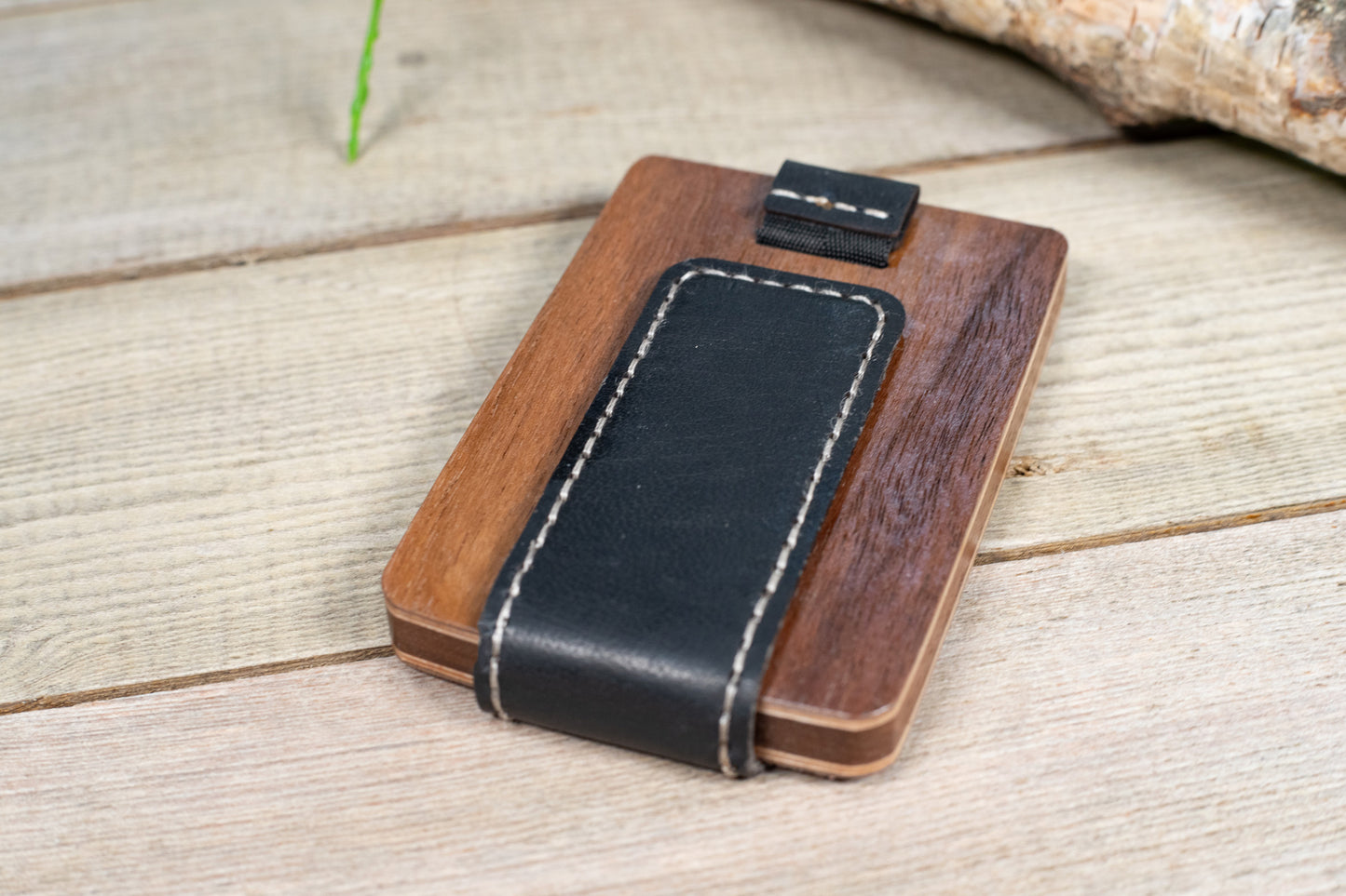 TreeShell Walnut Wood & Leather Wallet with Magnetic Money Clip