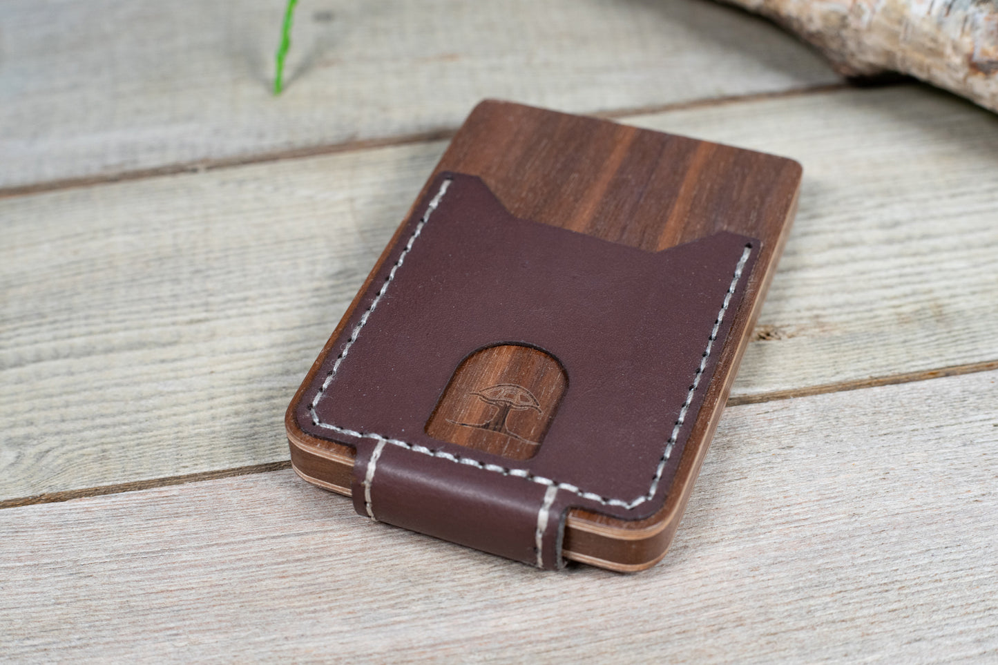 TreeShell Walnut Wood & Leather Wallet with Magnetic Money Clip