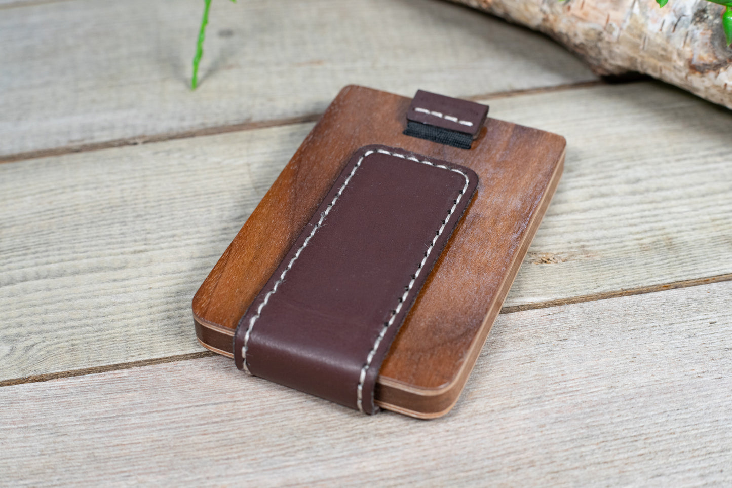 TreeShell Walnut Wood & Leather Wallet with Magnetic Money Clip